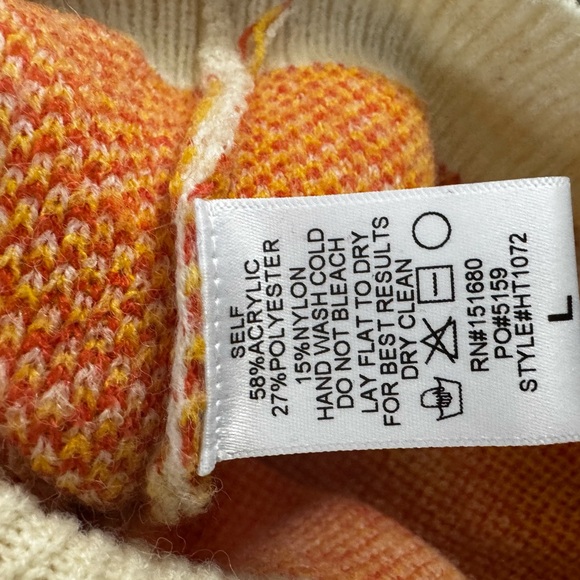 Storia White Sweater with Orange and Pink Floral Design - Picture 7 of 9